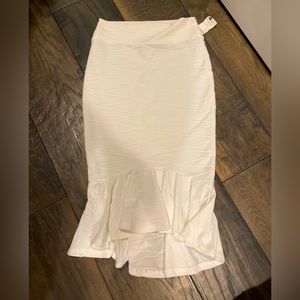 Akira Chicago, mermaid white skirt, NWT